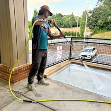 Professional-Commercial-Stairwell-Cleaning-in-Damascus-MD 3